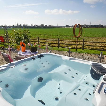 Air Maison - The Cow Shed Wow Factor Countryside Retreat Westbourne  Exteriör bild