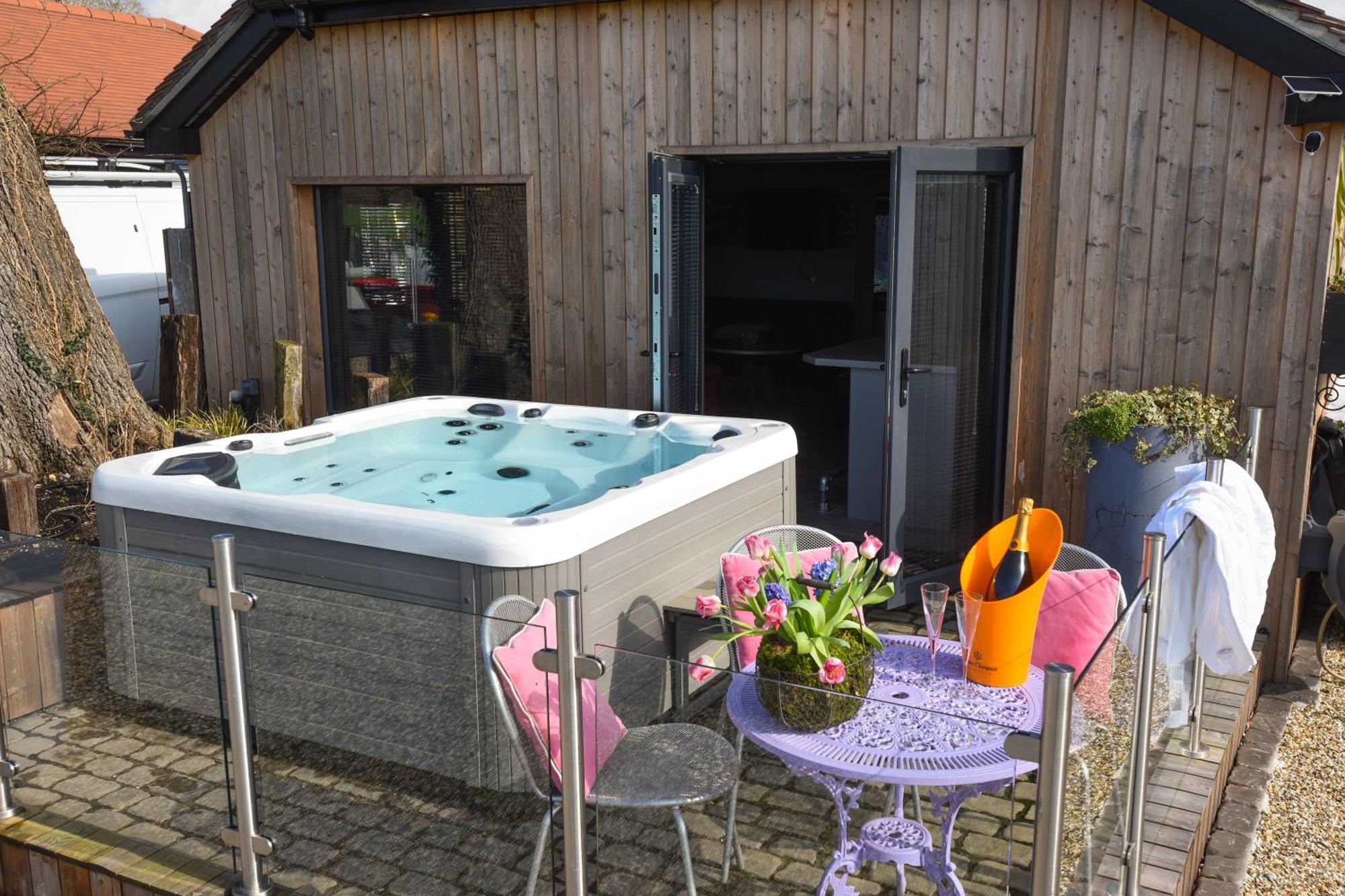 Air Maison - The Cow Shed Wow Factor Countryside Retreat Westbourne  Exteriör bild